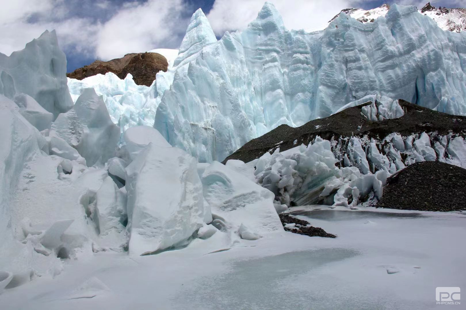 Chile: Glacier closure sparks controversy